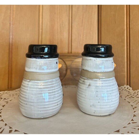 Vintage Snowman Ceramic Stoneware Salt Pepper Shaker Set Wooden Base Holiday - Picture 3 of 7